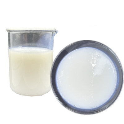 Un buon prezzo. Emulsione di poliuretano a base d'acqua antigiallimento per pelli sintetiche in linea
