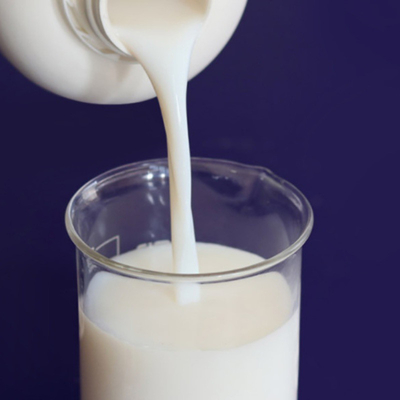 Un buon prezzo. Emulsione acrilica ad alto lucido autoasciugante sul legno per verniciare i mobili in linea