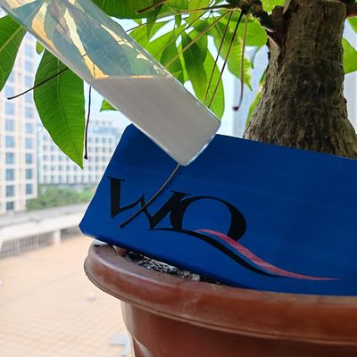 Un buon prezzo. Emulsione acrilica anionica a secco rapido con buona adesione ai substrati metallici in linea