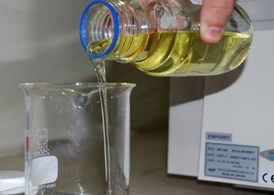 Un buon prezzo. Promotore di adesione liquido dell'inchiostro di effetto dello specchio che migliora flessibilità del film del rivestimento in linea